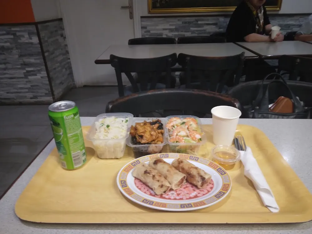 Riz Cantonais Et Champignons Noirs